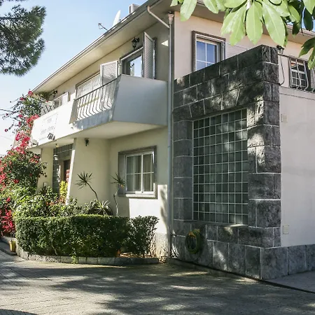 Pensión Casa Shanti Niketan Estoril