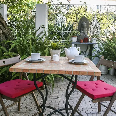 Гостевой дом Casa Shanti Niketan Эшторил