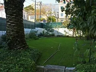 Casa Shanti Niketan Гостевой дом Эшторил