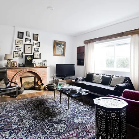 Casa Shanti Niketan Guest house Estoril