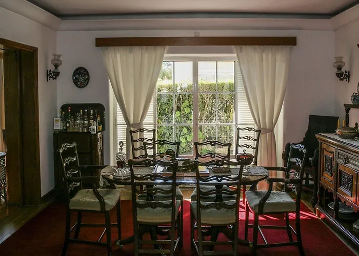 Casa Shanti Niketan 4* 埃斯托利尔