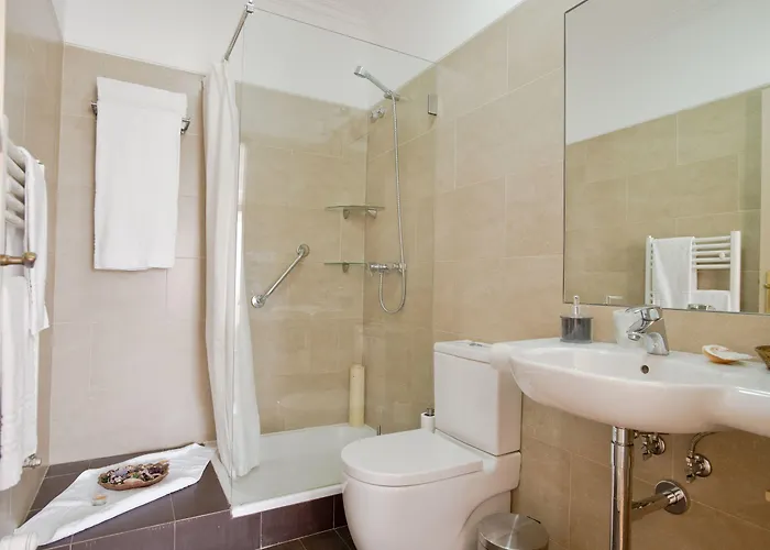 Casa Shanti Niketan 4* 埃斯托利尔